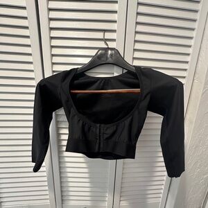 Isavela black vest sleeve with open chest